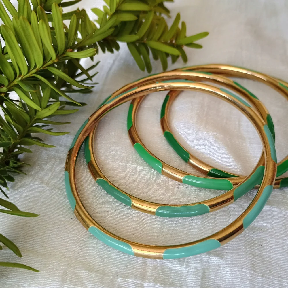 🍀 ECLECTIC CHIC 🍀 Bundle: VTG, brass enameled bangle bracelets, preppy core